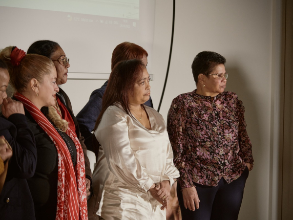 Ausstellungseröffnung "Schutzmantel gegen Rassismus"