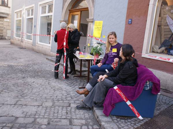 <p>Streikeingang bei maiz</p>
