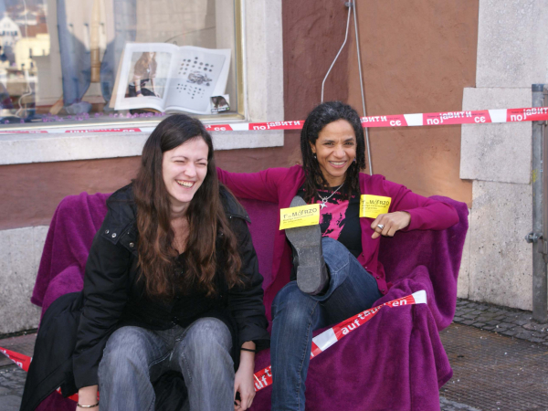 <p>Streiksofa bei maiz</p>
